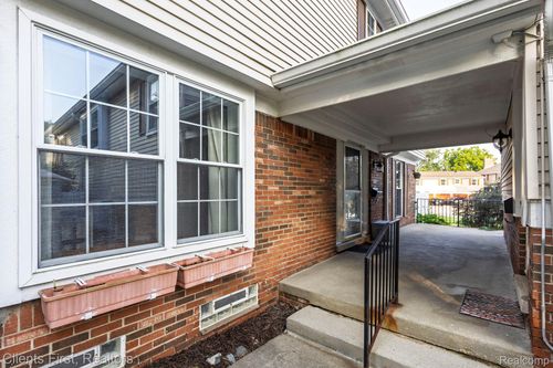 20809 W Glen Haven Cir, Northville, MI, 48167-2418 | Card Image