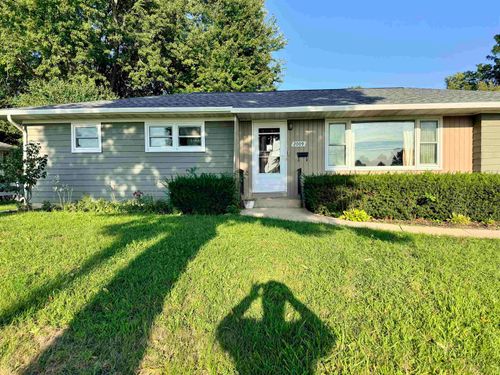 2009 Portage Road, Madison, WI, 53704 | Card Image