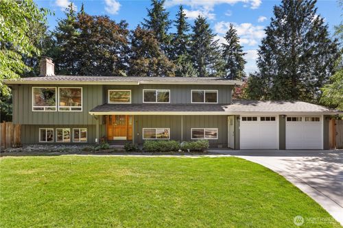 12100 105th Pl Ne, Kirkland, WA, 98034-3935 | Card Image