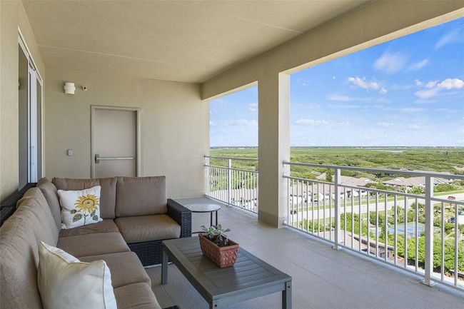 Balcony | Image 21