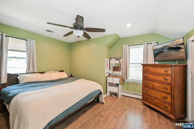 42 Jackson Ave, House other with 3 bedrooms, 3 bathrooms and null parking in Pompton Plains NJ | Image 13