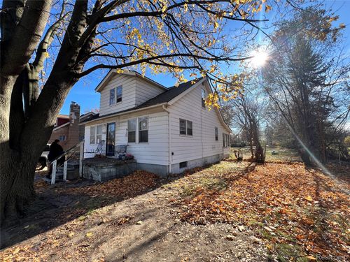 3168 Berkshire Ave, Warren, MI, 48091-2338 | Card Image