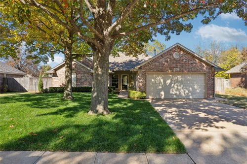 613 Colony Drive, Edmond, OK, 73003 | Card Image