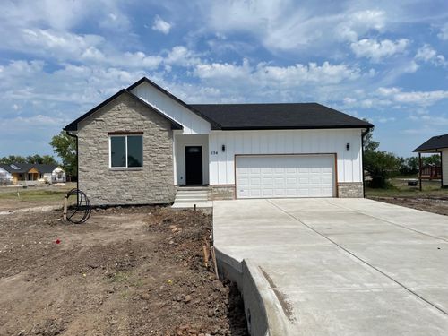154 S Sycamore, Valley Center, KS, 67147 | Card Image
