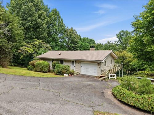 2325 Ridgecrest Cir, Hiawassee, GA, 30546-1558 | Card Image