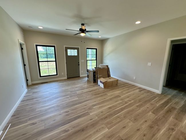 210 Forest Springs Rd, House other with 3 bedrooms, 2 bathrooms and null parking in Scottsville KY | Image 14