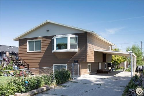 805 2nd St W, Hardin, MT, 59034-2010 | Card Image
