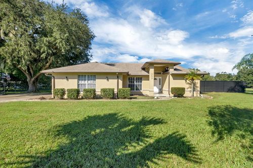 302 N Webb Rd, Plant City, FL, 33566-7342 | Card Image