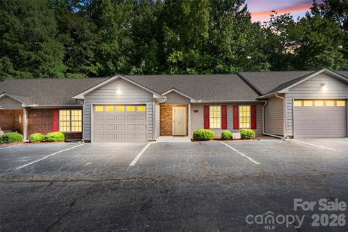 402 Pinefield Pl, Thomasville, NC, 27360-3245 | Card Image
