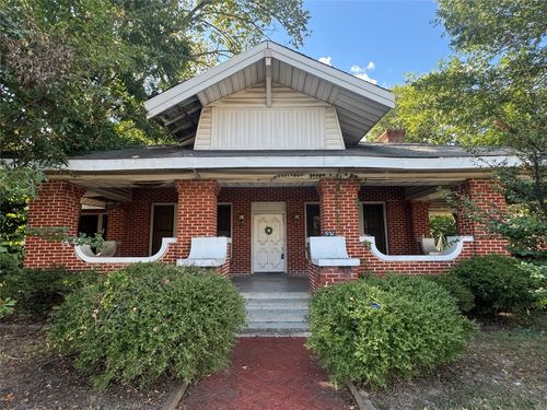 521 N 1st St, Lufkin, TX, 75901-3049 | Card Image