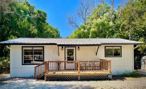 1582 Valley Dr, Canyon Lake, TX, 78133-4106 | Card Image