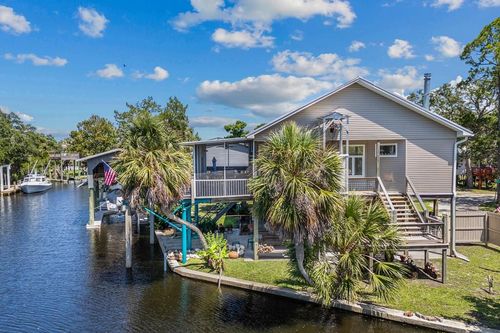 293 Se 221st St, Suwannee, FL, 32680 | Card Image