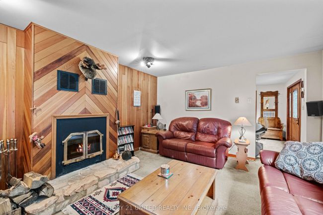 210 Thompson Rd, House other with 3 bedrooms, 2 bathrooms and 6 parking in Keene ON | Image 30