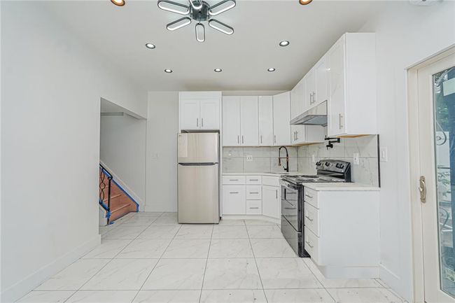 590 83 Rd St, House other with 5 bedrooms, 3 bathrooms and null parking in Brooklyn NY | Image 16