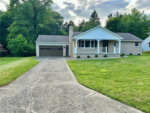 22 Orchard Dr, Poland, OH, 44514-1749 | Card Image