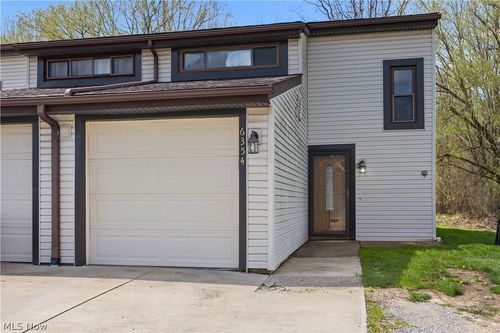 6354 Forest Park Dr, North Ridgeville, OH, 44039-1648 | Card Image