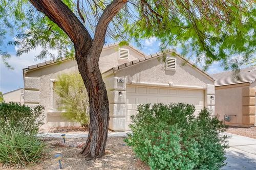 5424 Pepperpike Ave, Las Vegas, NV, 89130-7064 | Card Image