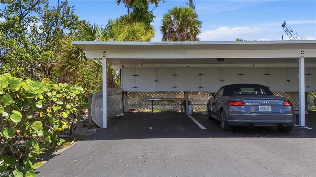 Residential in NAPLES 3