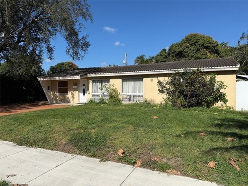 6911 Harding St, Hollywood, FL, 33024-3823 | Card Image