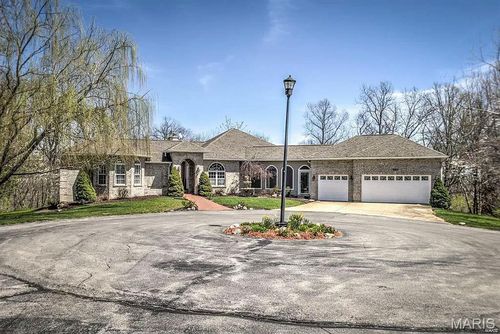 5033 Fischer Way, Imperial, MO, 63052-2782 | Card Image