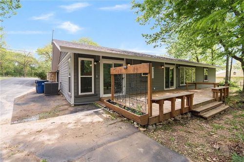 106 Oak Hills Dr, Coffeyville, KS, 67337-9614 | Card Image