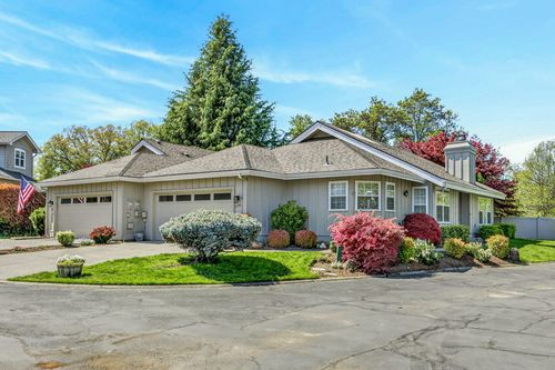 124 Gold River Ln, Grants Pass, OR, 97527-4958 | Card Image