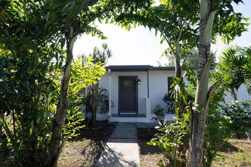 924 Nw 11th Ct, Fort Lauderdale, FL, 33311-6144 | Card Image