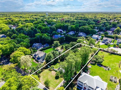 20 Hillside Avenue, Smithtown, NY, 11780 | Card Image