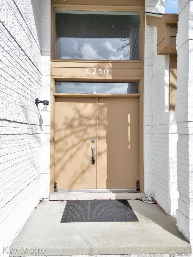 Front Door | Image 35