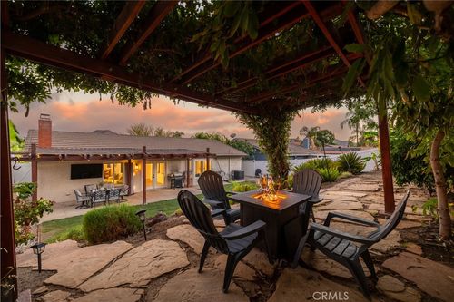 29915 Gulf Stream Dr, Canyon Lake, CA, 92587-7468 | Card Image