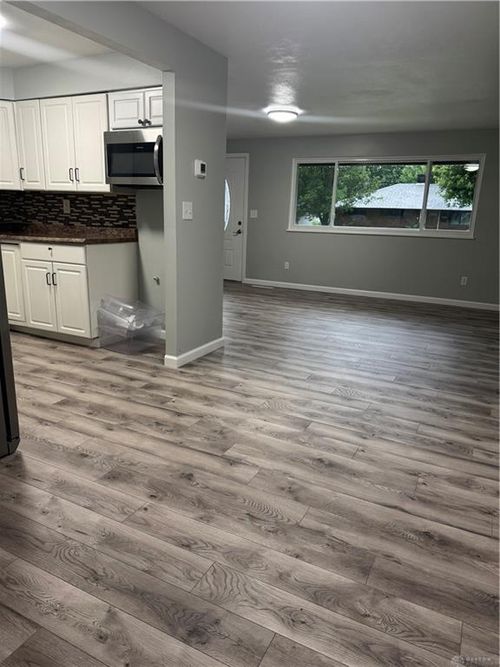 5836 Resik Dr, Dayton, OH, 45424-4322 | Card Image