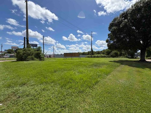 120 I 10 Frontage Rd, Beaumont, TX, 77707 | Card Image