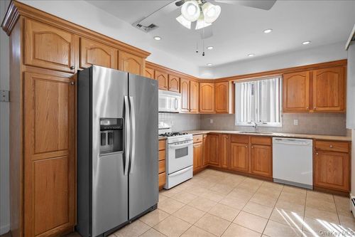 97 Benson St, West Haverstraw, NY, 10993-1302 | Card Image