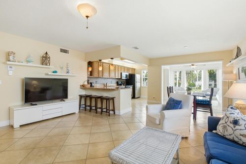 204-34 Colonial Club Dr, Boynton Beach, FL, 33435-8409 | Card Image