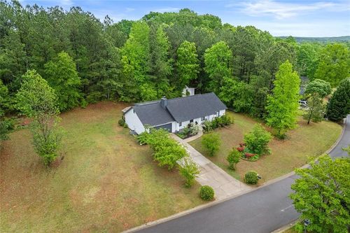 415 Southridge Rd, Winder, GA, 30680-8365 | Card Image