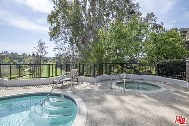 38 Sea Island Dr, Condo with 2 bedrooms, 2 bathrooms and 2 parking in Newport Beach CA | Image 24