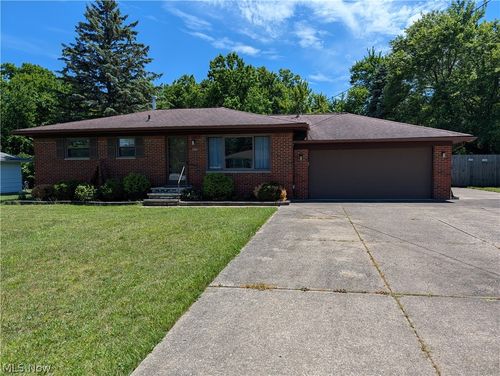 3960 Marie Dr, Brunswick, OH, 44212-3930 | Card Image