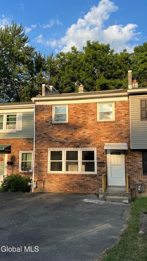 140 Mount Hope Dr, Albany, NY, 12202-1010 | Card Image