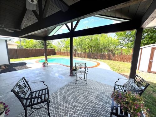 404 Patton Cv, Bastrop, TX, 78602-6641 | Card Image
