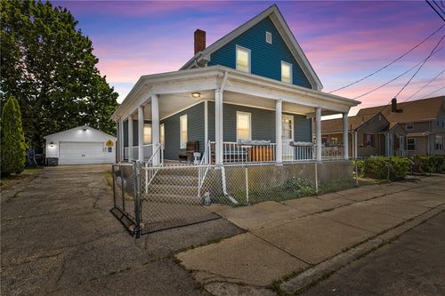 112 Owen Ave, Pawtucket, RI, 02860-1520 | Card Image