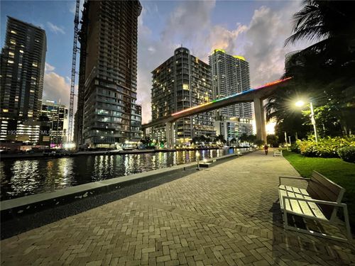 apt-1110-90 Sw 3rd St, Miami, FL, 33130-4007 | Card Image