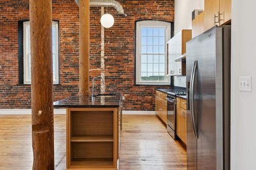 17-508-2 Main Street, Biddeford, ME, 04005 | Card Image