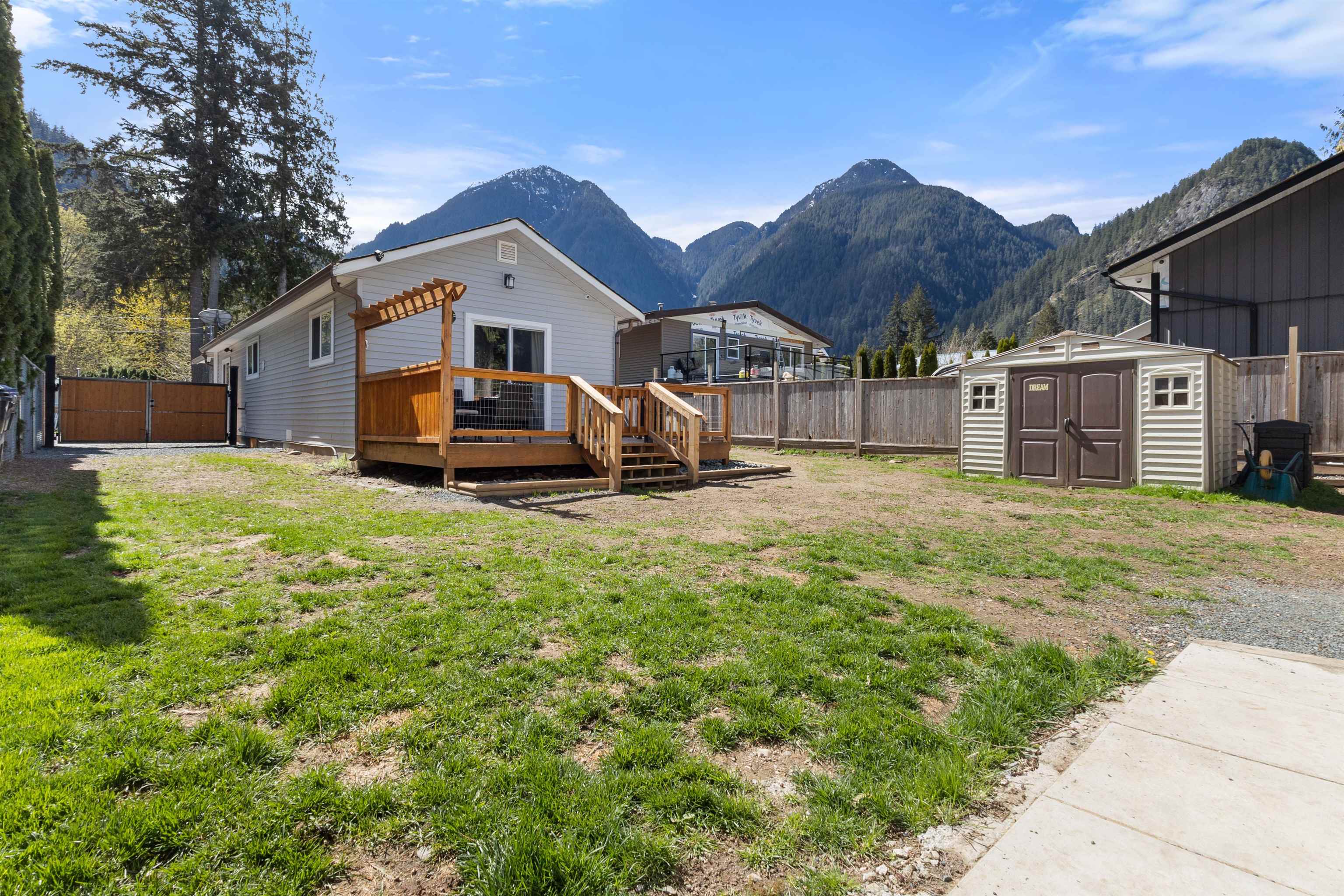 63905 Old Yale Road, House other with 3 bedrooms, 2 bathrooms and 3 parking in Hope BC | Image 25