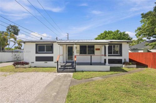 1324 N 24th Ave, Hollywood, FL, 33020-3067 | Card Image