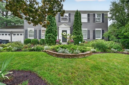 988 White Oak Cir, Medina, OH, 44256-3207 | Card Image