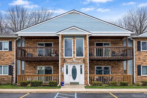 1584 Shoemaker Dr, Westland, MI, 48185-7706 | Card Image