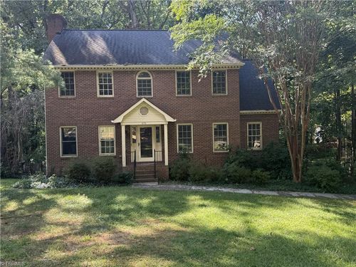 670 Alpine Road, Winston-Salem, NC, 27104 | Card Image