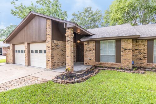 2623 Longleaf Pines Dr, Kingwood, TX, 77339-1059 | Card Image