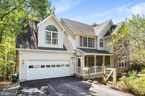 392 Gray Fox Rd, HARPERS FERRY, WV, 25425-6828 | Card Image