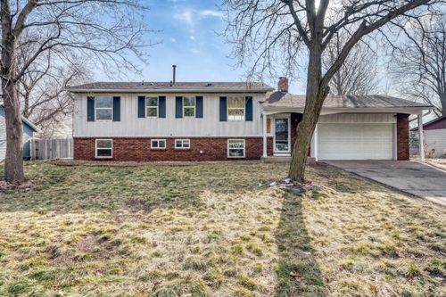 13850 Garrett Ave, Apple Valley, MN, 55124-7334 | Card Image
